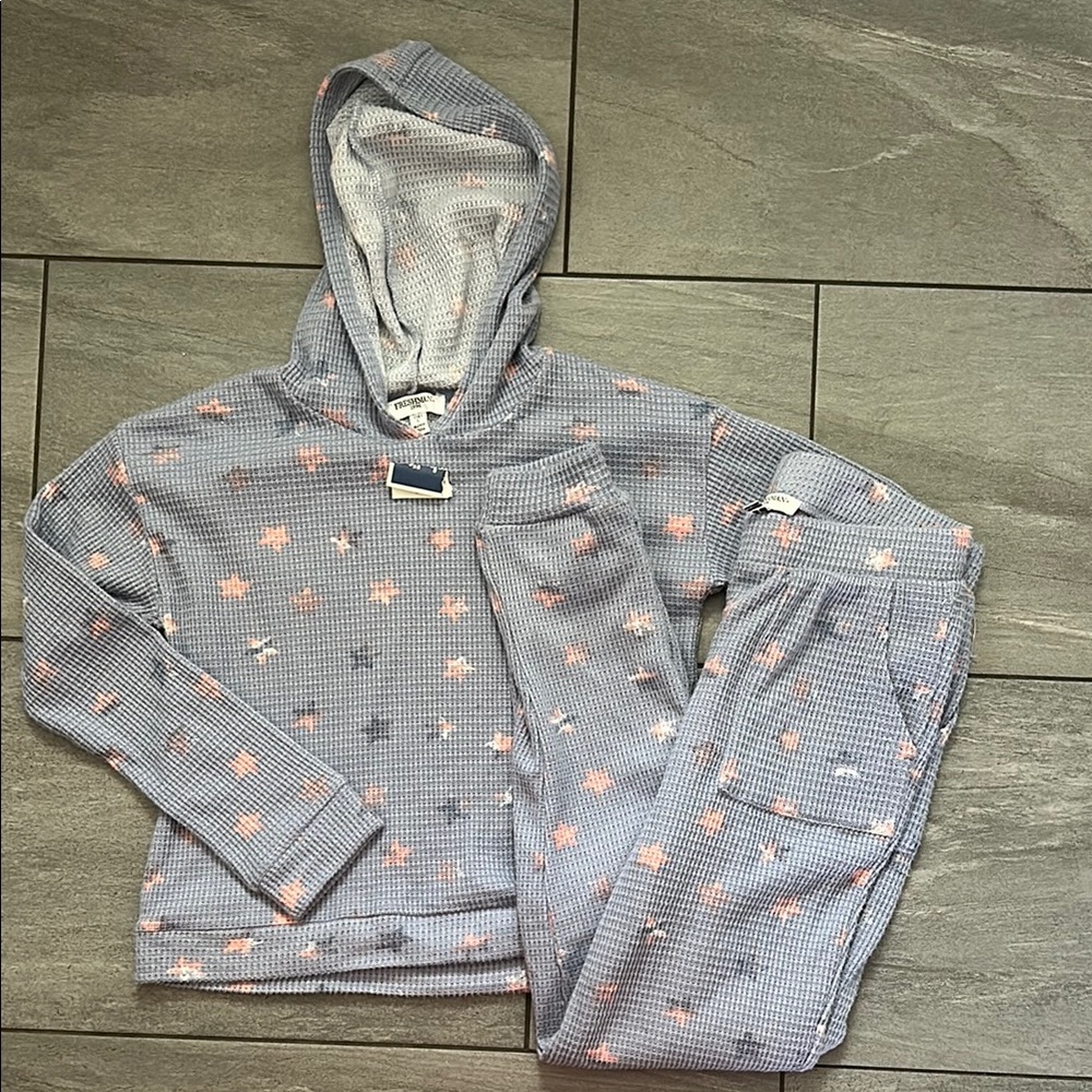 NWT Purple and Pink Star Hoodie and Pants Set.